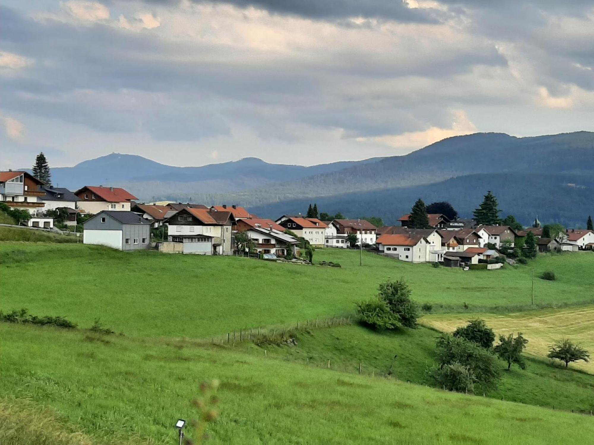 Ferienhaus Bergesblick แลม ภายนอก รูปภาพ